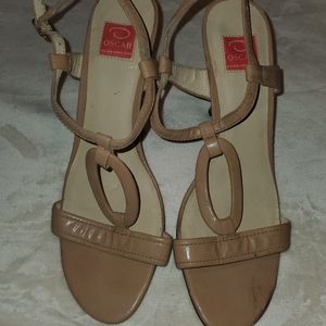 O by Oscar De La Renta Sandal